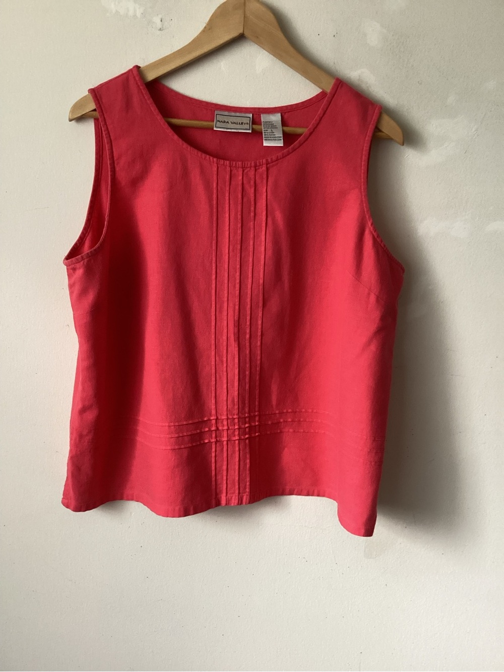 Napa Valley Coral Sleeveless linen and rayon Top
